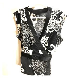BCBG maxazria wrap around top